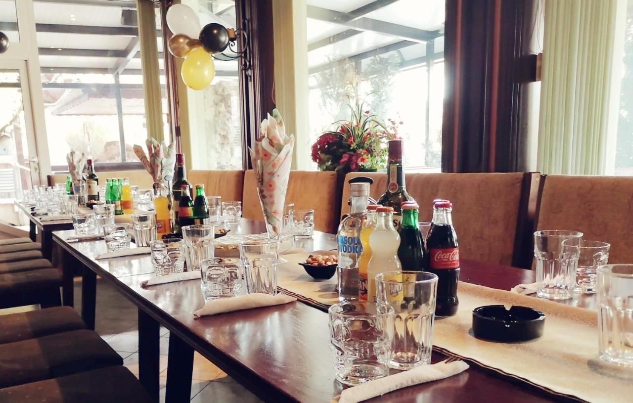Discret Hotel & Restaurant Vladaya エクステリア 写真