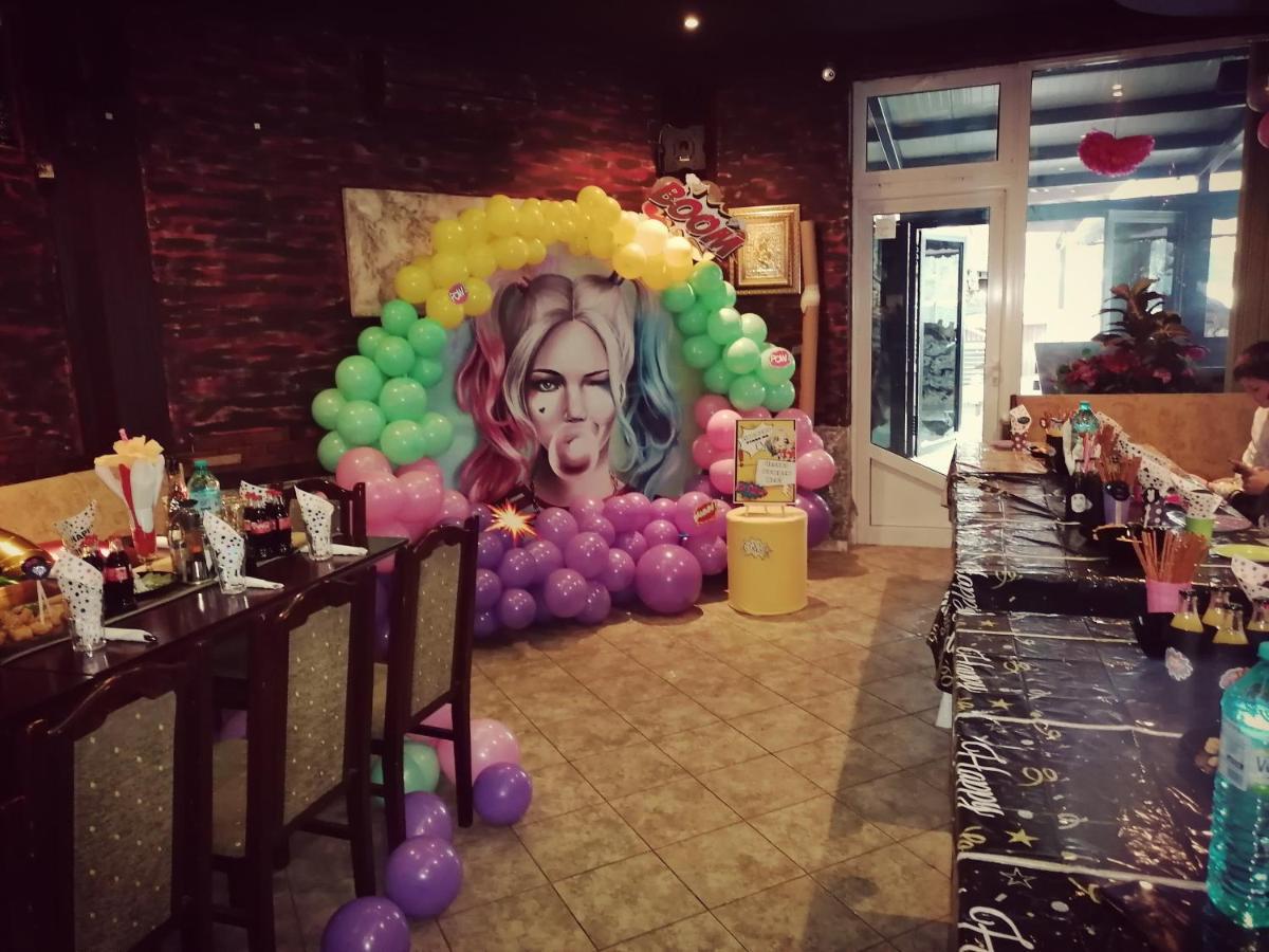 Discret Hotel & Restaurant Vladaya エクステリア 写真