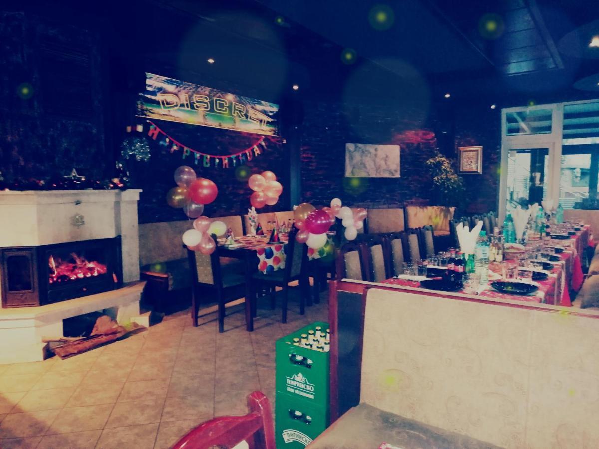 Discret Hotel & Restaurant Vladaya エクステリア 写真