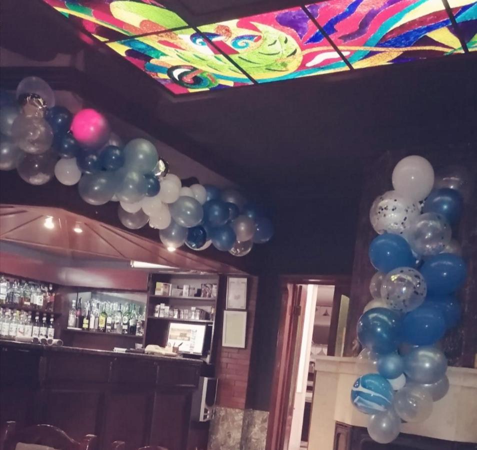 Discret Hotel & Restaurant Vladaya エクステリア 写真
