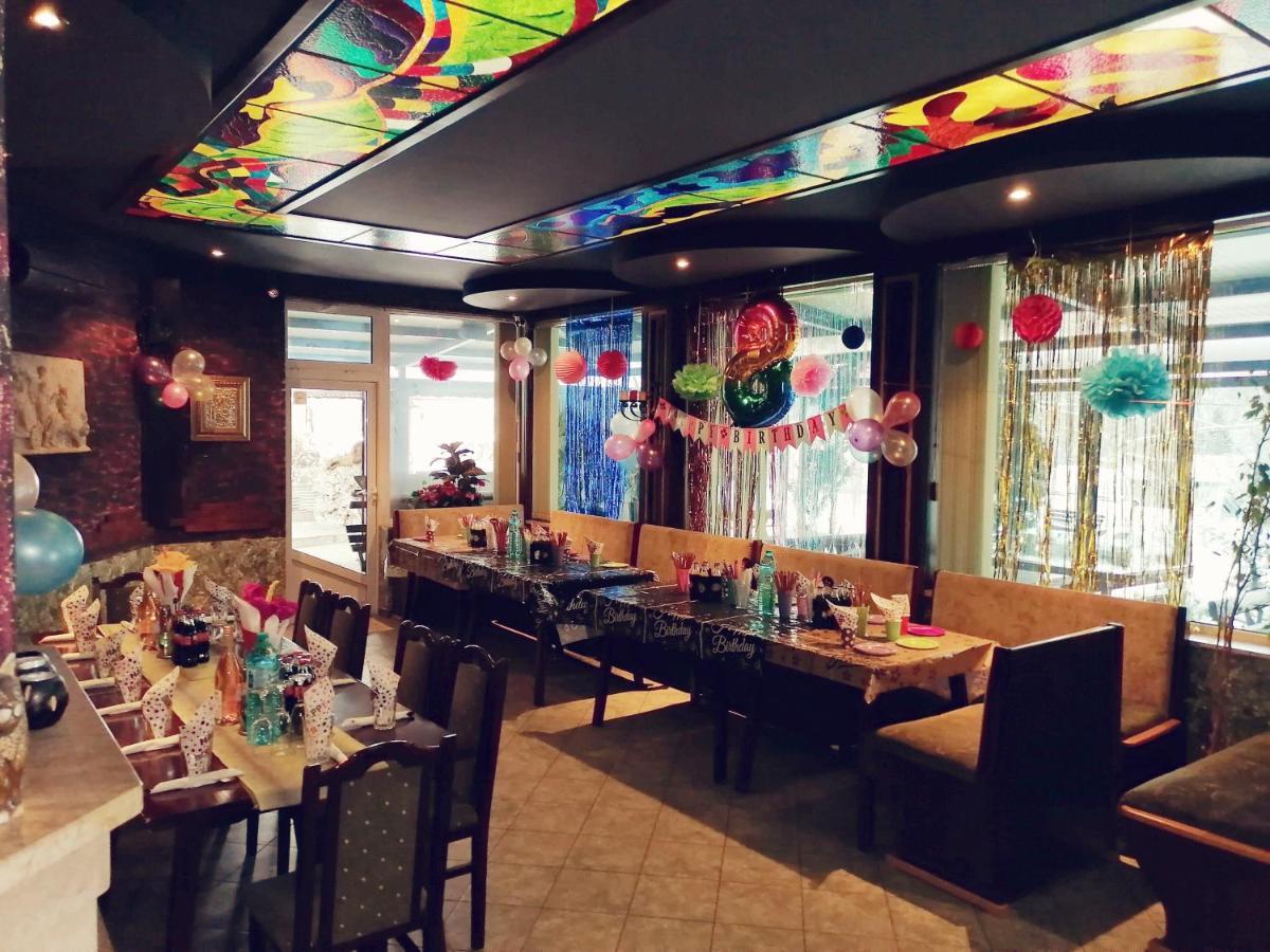 Discret Hotel & Restaurant Vladaya エクステリア 写真