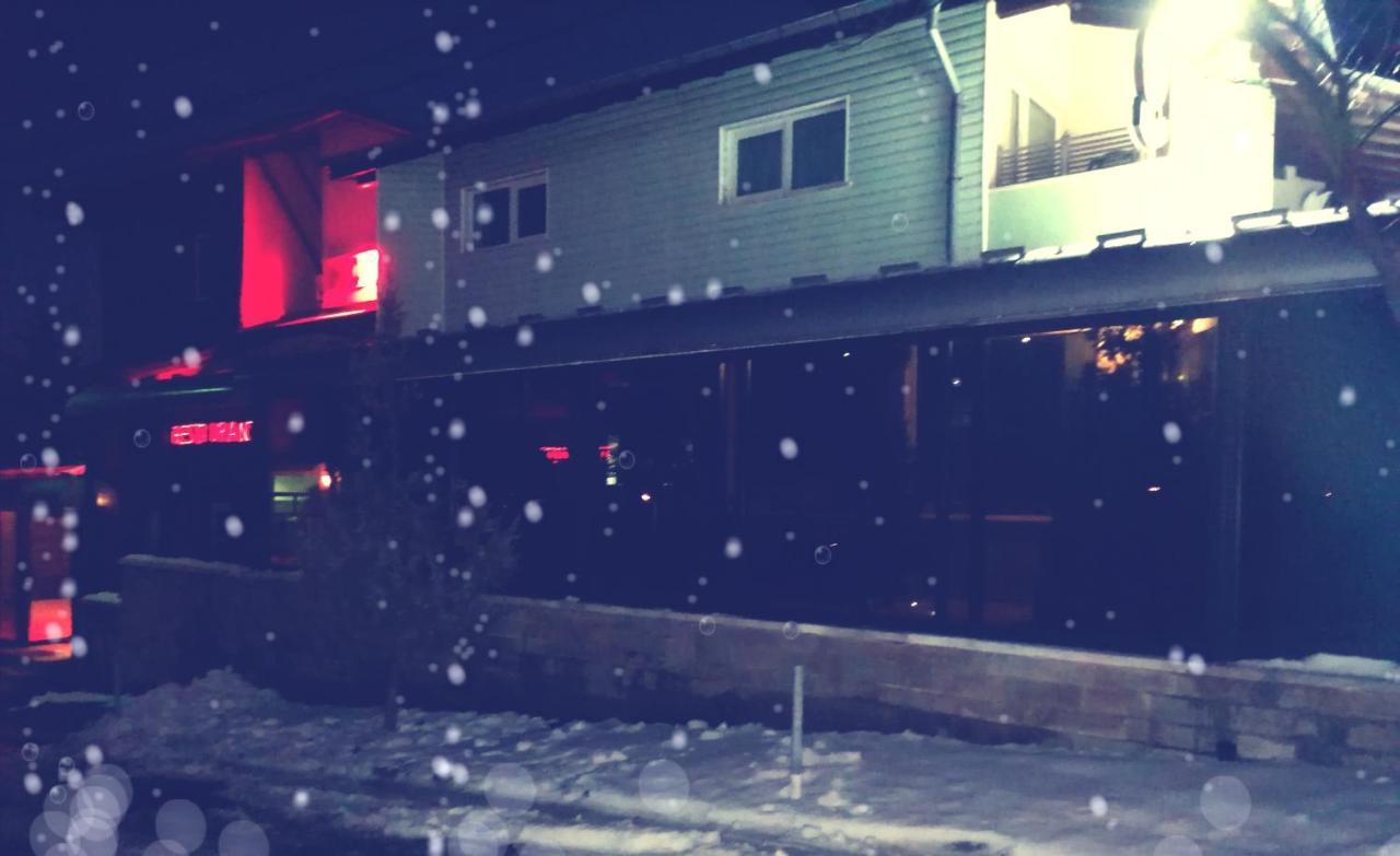 Discret Hotel & Restaurant Vladaya エクステリア 写真