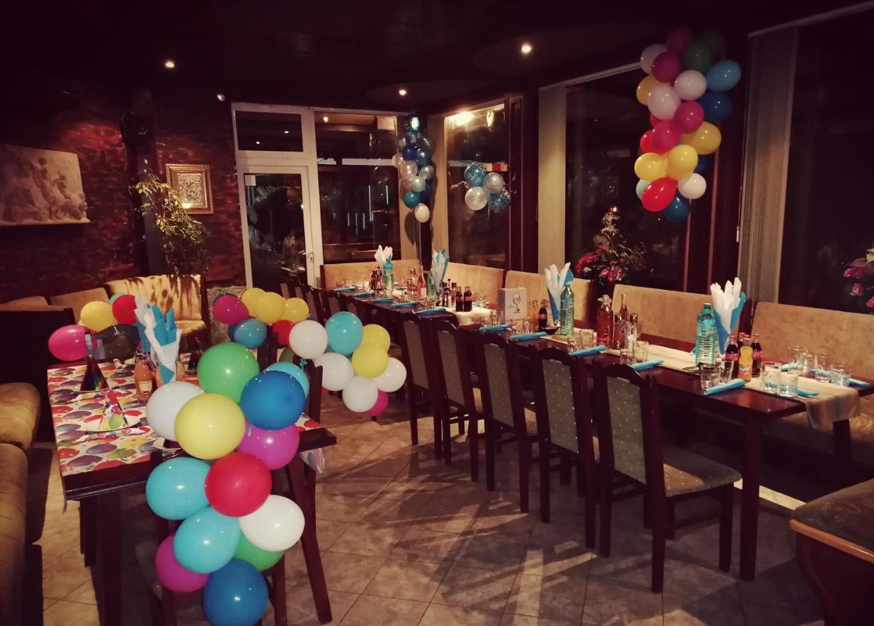 Discret Hotel & Restaurant Vladaya エクステリア 写真