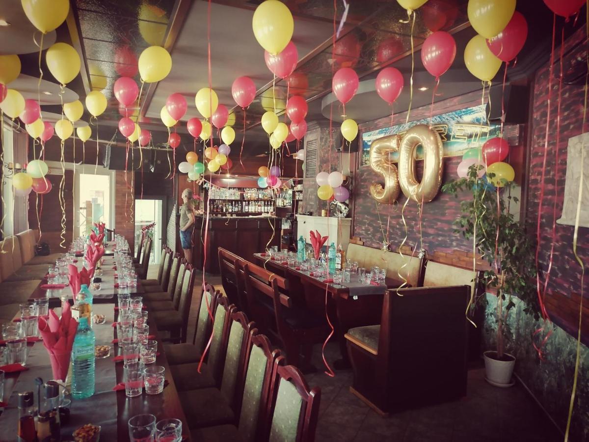 Discret Hotel & Restaurant Vladaya エクステリア 写真