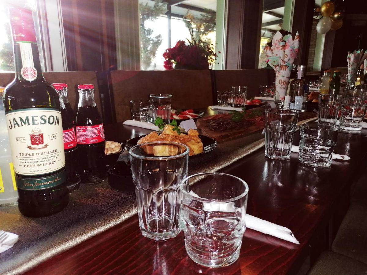 Discret Hotel & Restaurant Vladaya エクステリア 写真