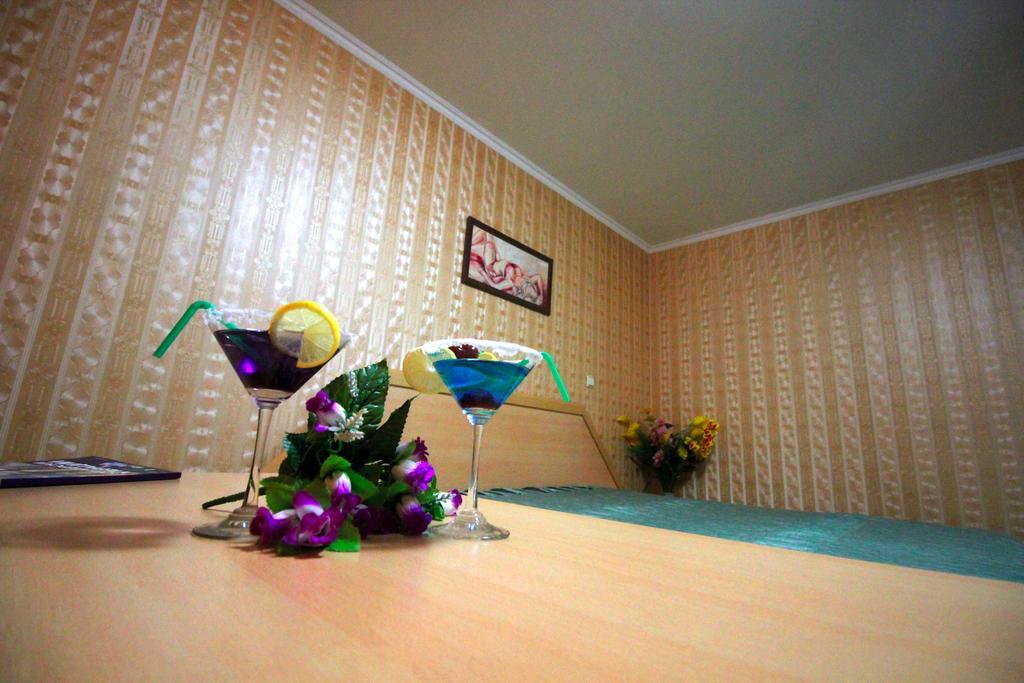 Discret Hotel & Restaurant Vladaya エクステリア 写真