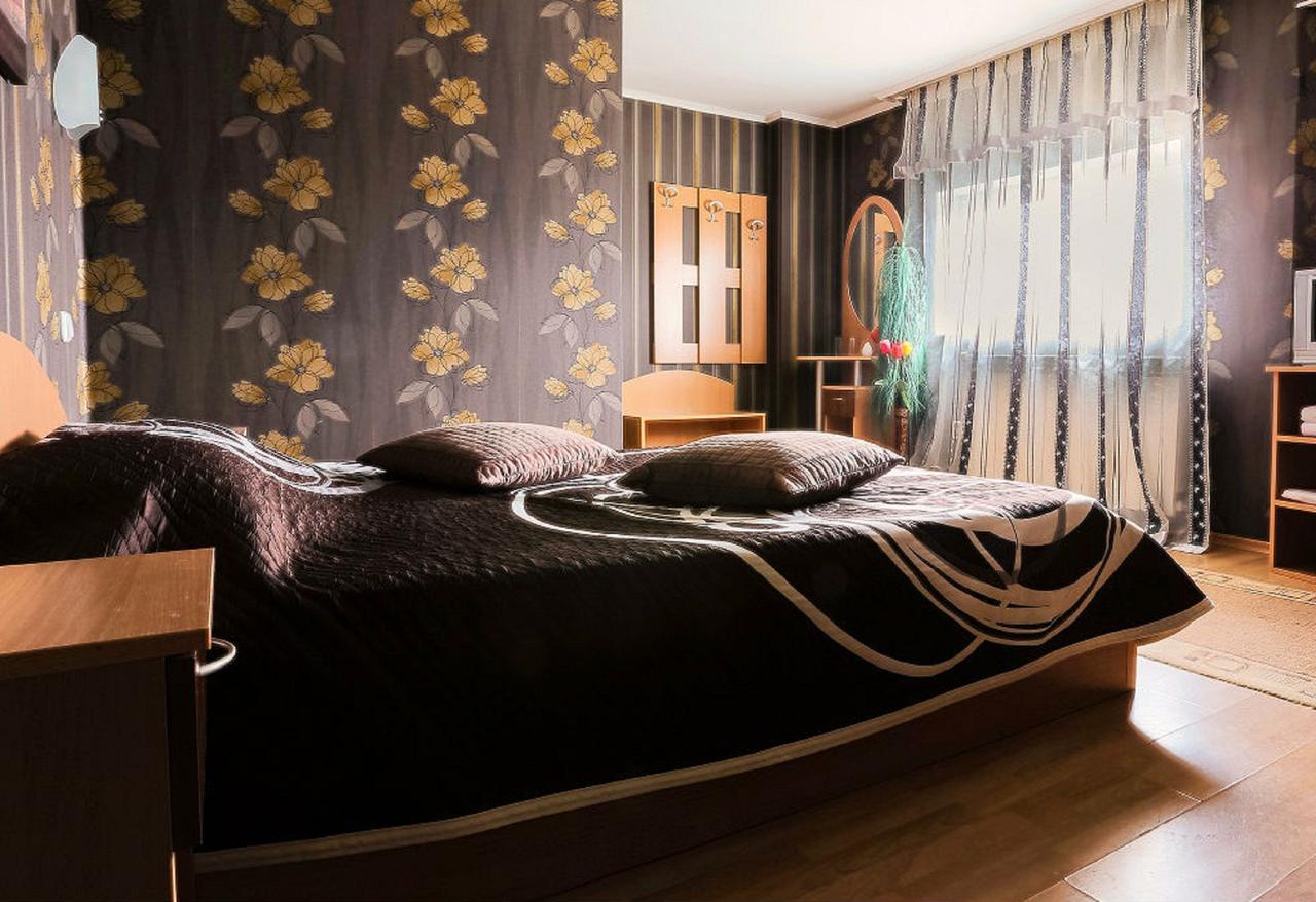 Discret Hotel & Restaurant Vladaya エクステリア 写真