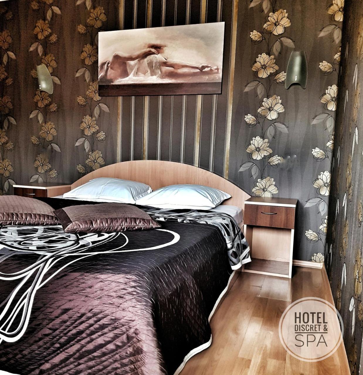 Discret Hotel & Restaurant Vladaya エクステリア 写真