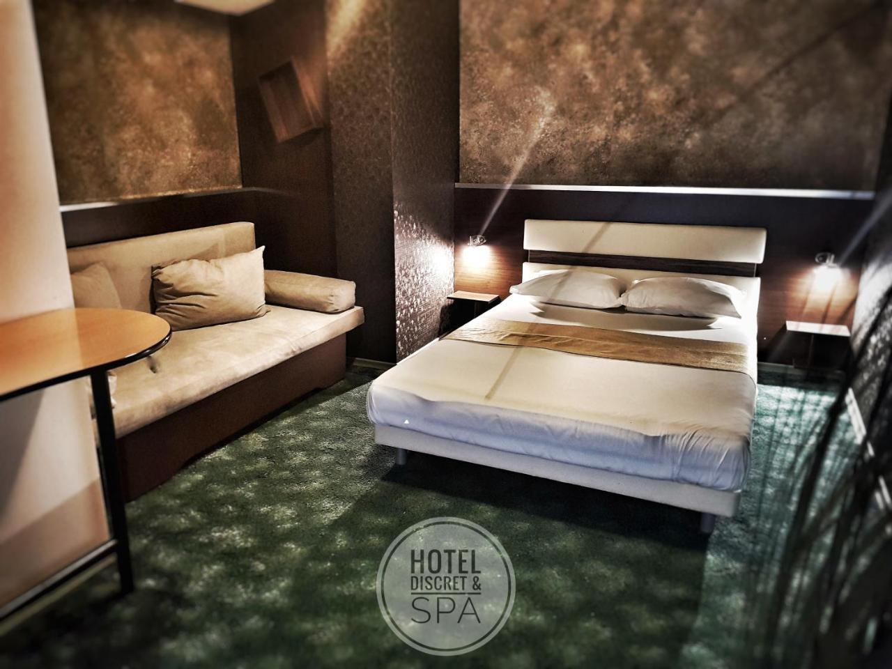 Discret Hotel & Restaurant Vladaya エクステリア 写真