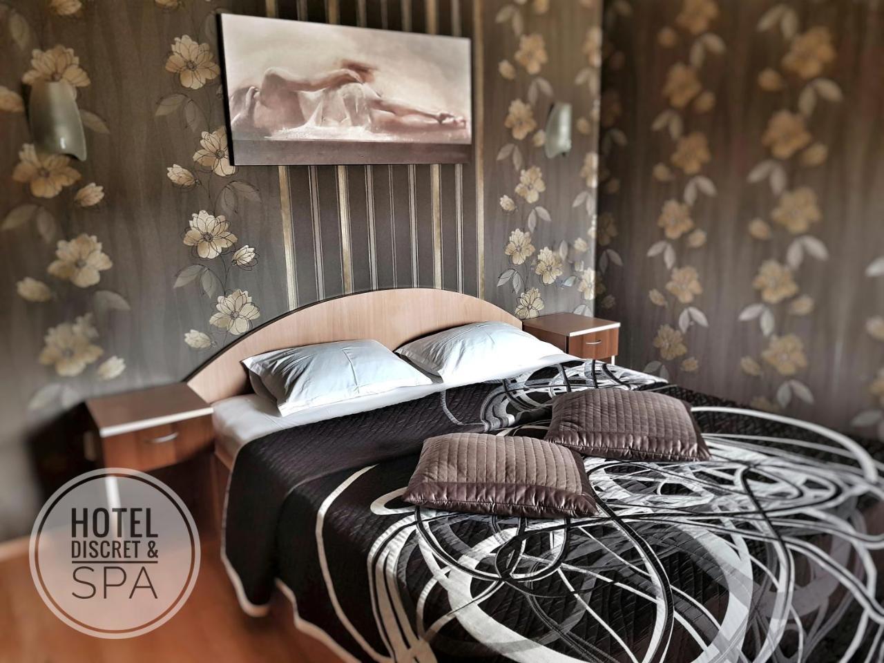 Discret Hotel & Restaurant Vladaya エクステリア 写真